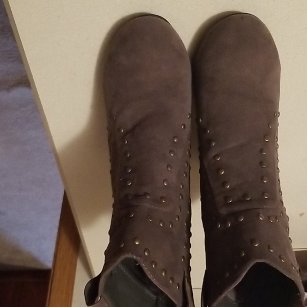 Womans size 10 boot - Picture 2 of 3